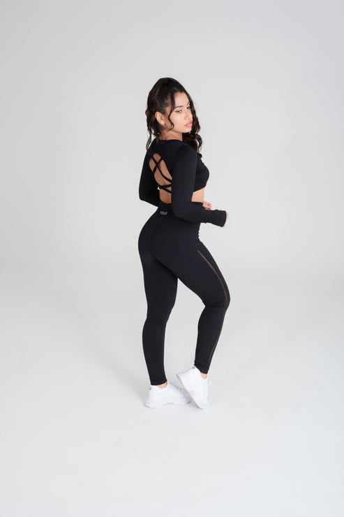 VELO black seamless activewear set side view studio